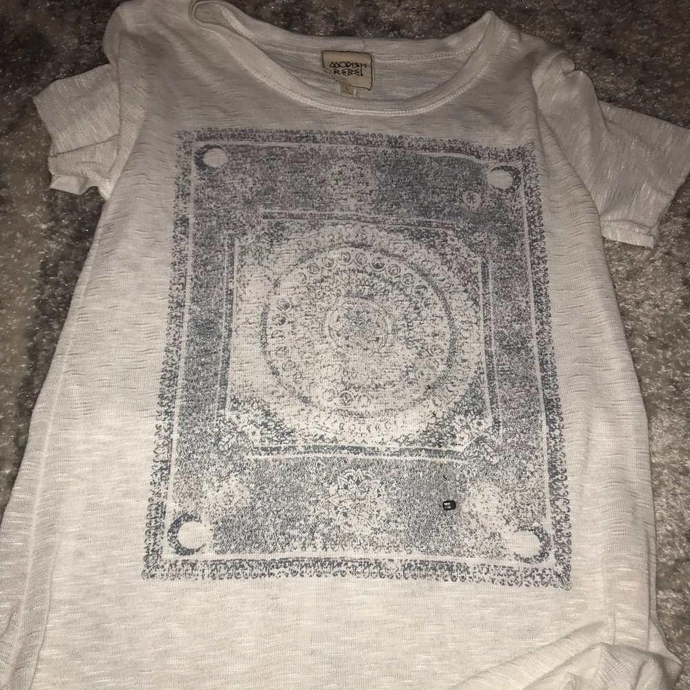 Buckle white printed top